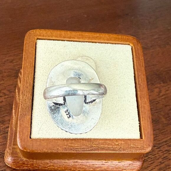 Stunning Rainbow Moonstone Ring Large Oval Cabochon Sterling Silver Size 7 New - Picture 6 of 8
